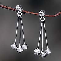 Pearl dangle earrings Finesse Indonesia