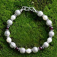 Pearl and garnet link bracelet Beginnings Indonesia