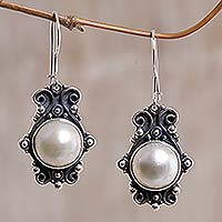Pearl earrings Moonlight Rendezvous Indonesia