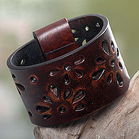 Leather bracelet Floral Brown Indonesia