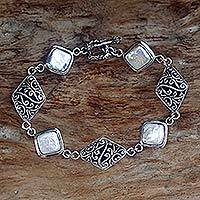 Pearl bracelet,