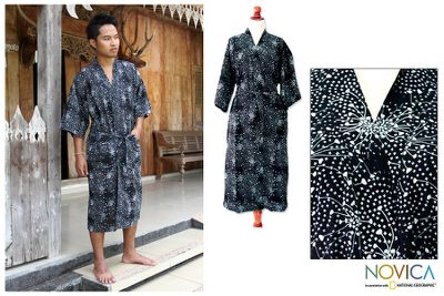 Men's cotton batik robe, 'Black Cosmos' - Men's Unique Batik Cotton Robe