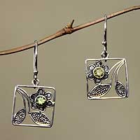 Peridot flower earrings, 'Bali Daisy' - Handcrafted Indonesian Sterling Silver Dangle Earrings