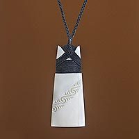Pendant necklace,