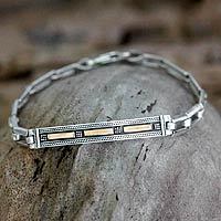 Gold accent link bracelet,