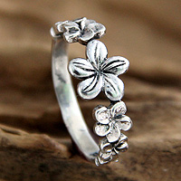 Sterling silver flower ring Blossoming Beauty Indonesia