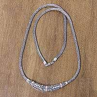 Gold accent necklace,