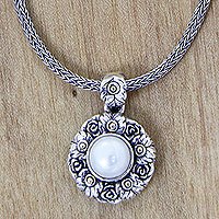 Gold accent cultured pearl pendant necklace,