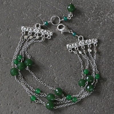 Quartz multi-strand station bracelet, Hijau