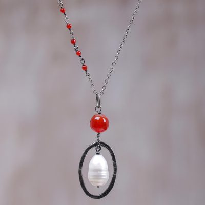 Cultured pearl and carnelian pendant necklace, Fountain of Happiness