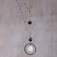 Cultured pearl and onyx pendant necklace,