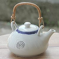 Ceramic teapot Tabanan Snail Indonesia