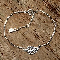 Sterling silver pendant bracelet,