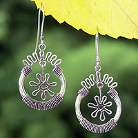 Sterling silver flower earrings, 'Flower Spins' - Sterling silver flower earrings