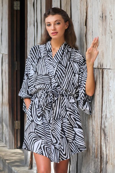 Short rayon robe, Black Palm