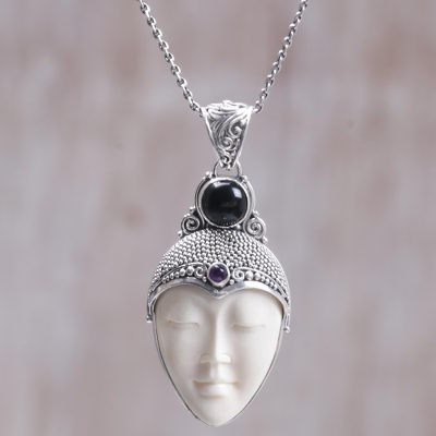 Onyx and amethyst pendant necklace, Sriwijaya Prince