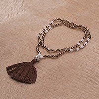 Smoky quartz and moonstone pendant necklace,