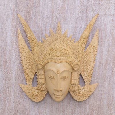 Wood mask, Cili Lady
