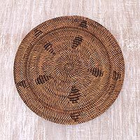 Ate grass and bamboo tray,
