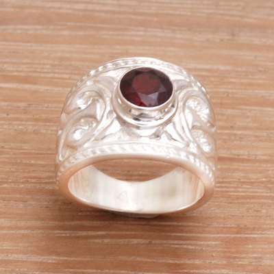 Garnet cocktail ring, Misty Trace