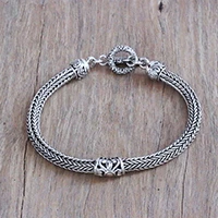 Sterling silver pendant bracelet,