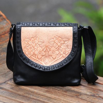 Leather sling, Fashionable Garden