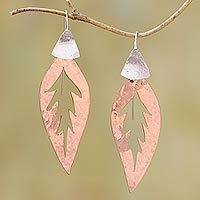 Rose gold plated dangle earrings- ’Heart of the Leaf’ (Indonesia) Rose gold plated dangle earrings- ’Heart of the Leaf’ (Indonesia)