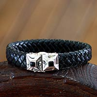 Men's leather and obsidian braided wristband bracelet, 'Romeo' - Men's Obsidian and Leather Braided Wristband Bracelet