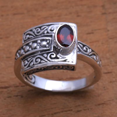 Garnet cocktail ring, Peaceful Panel