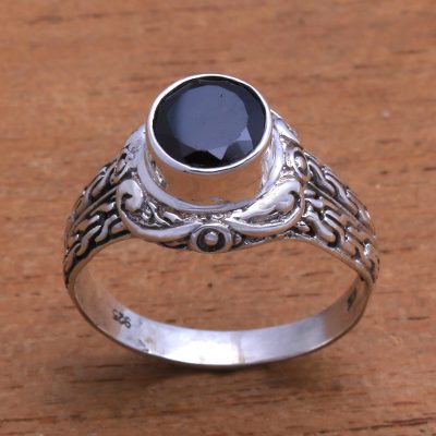 Garnet single-stone ring, Exposed Sparkle
