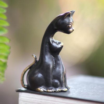 Bronze statuette, 'Protective Mother' - Mother Cat and Kitten Bronze Statuette