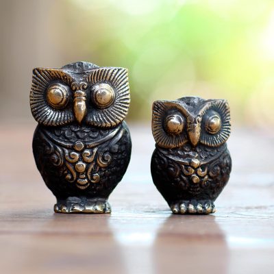 Bronze figurines, 'Owl Brothers' - Large and Small Bronze Owl Figurines (Pair)