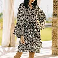Short rayon batik robe, 'Nebula in Pewter' - Pewter Grey Batik Short Rayon Robe