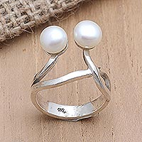 Cultured pearl cocktail ring, 'Eye See You' - Cultured Pearl and Sterling Silver Cocktail Ring
