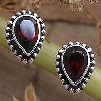Garnet stud earrings, 'Delighted Heart in Red' - Sterling Silver Stud Earrings with Pear-Shaped Garnet Stone