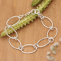 Sterling silver link bracelet, 'Positive Cells' - Minimalist High-Polished Oval Sterling Silver Link Bracelet