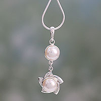 Pearl pendant necklace Whirlpool India