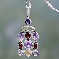 Amethyst and garnet pendant necklace,