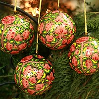 Ornaments Season of Love set of 4 India