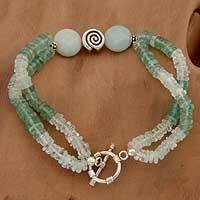 Aquamarine and agate pendant bracelet,