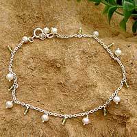 Pearl and peridot anklet,
