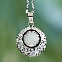 Moonstone pendant necklace,