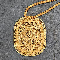 Featured review for Wood flower necklace, Elephant Shadow