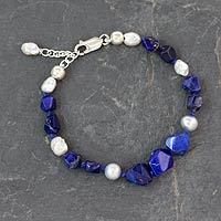 Cultured pearls and lapis lazuli beaded bracelet,