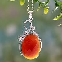 Carnelian pendant necklace,
