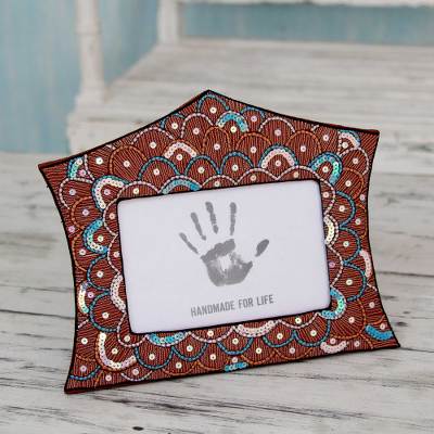 Embroidered photo frame, Festive Glam (4x6)