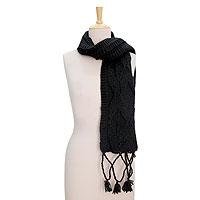 Wool scarf Himalayan Black India