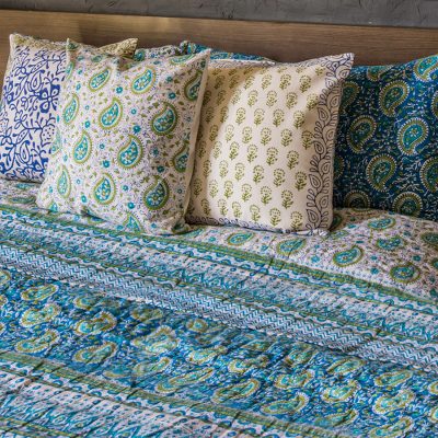 Block printed cotton quilt and pillowcase set, Cerulean Paisleys