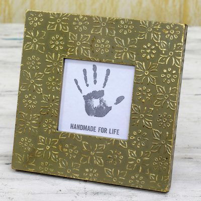 Aluminum repousse photo frame, Flowery Green (3x3)