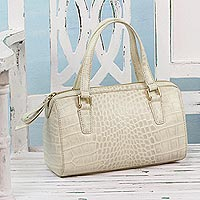Leather baguette handbag Classic Alabaster India
